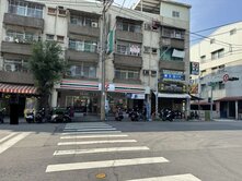 現當包租公/楠梓科技園區/3樓美公寓/稀有4套房