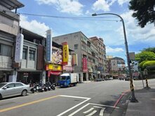 ㊣市府商圈~雙面臨路~黃金透店