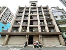 永慶貢丸📞佳河邊間前後陽台方正2房