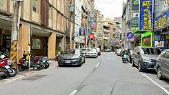 ※252廟口生活圈第一排人潮錢潮通通來