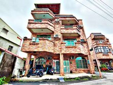 頭城三和路雙併邊間明亮景觀大建坪超值居家4房透天