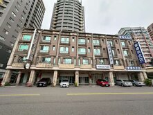 中山醫間間套房臨路透店