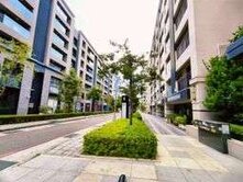 世界好美麗8年新屋3房平車