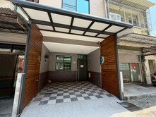 隬陀文教學區車庫別墅