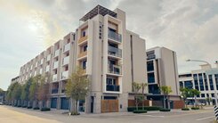 高雄科大高京藏玥大地坪三角窗電梯車墅