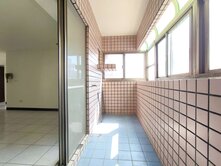 大買家中興商圈裕毛屋天廈高樓層美視野採光四房有車位