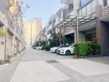 沙鹿中港挪威｜車庫別墅