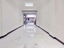 R3小港捷運站一樓(可停車)店住美寓