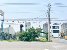 大鵬灣雙面臨路三角窗增值方正建地
