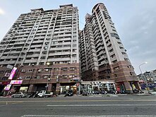 小港泛美大鎮高樓層超大四房＋車位