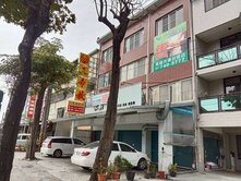 店住/三間連棟透天 13間套雅房