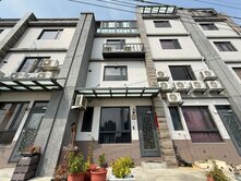 清水海線核心民族路三段社區式雙車別墅