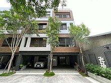 🍀沙鹿靜宜商圈｜四年社區邊間別墅｜可停雙車 