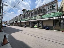 獨家｜樹孝商圈｜震後車庫停車大透天