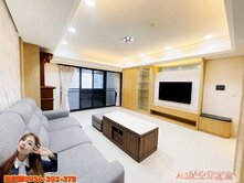 府上🏆室內45坪大空間四房車🍉雙衛開窗