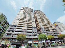 盧麗玲-近文化中心五福國中登峰大三房平車制震鋼骨宅