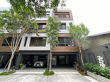 沙鹿靜宜商圈｜社區邊間別墅｜整層主臥｜可停雙車