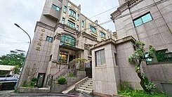 捷運頂埔稀有透天　適三代同堂　約定專用車庫