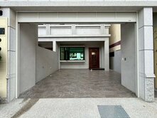 草屯邊間電梯別墅｜前置大車庫＋尊榮全套房