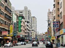 使用空間破百坪｜生活機能超棒｜漢民商圈翻新金店面