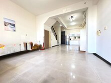 🏡 西屯稀有角間平車墅｜三面採光靜謐宅 🏡