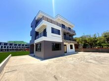 員山近羅東公園孝親房電梯五房全新農舍