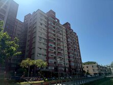 文藻榮總 | 鼎中商圈 | 書香院三房平車陽台進出
