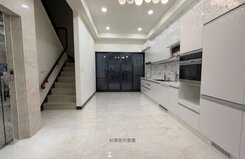 小港森林公園漂亮面寬電梯三車墅