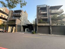 稀有!13年百坪電梯花園別墅、雙車5套房、松竹商圈