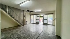 小港捷運站｜10米路面寬公寓一樓+夾層｜店住合一