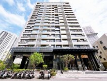 高雄大學。大學17一期。2+1房配車位。雙衛浴