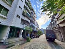 鄰安平國小.新整三房+平車/ 福祿壽大樓 /