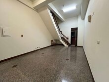 近左營高鐵捷運精華地段新民學區臨路1-3店住安玲均