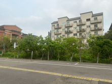 過嶺~雙面路~臨路角地