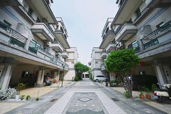 東港面寬孝親車墅