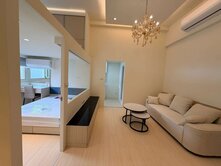 中和街挑高電梯四房0988109922陳S