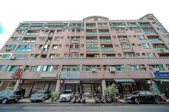 鄰新莊國小#自由商圈之低總價明亮3房+車位