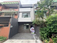 ⚛️龍岡「前院+車庫停車」整新3套房透天⚛️