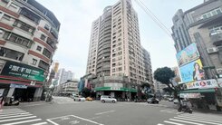鼎山家樂福透天店住~你出價我努力