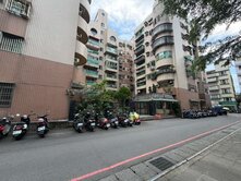 宜市核心｜文化中心旁花園一樓三房美華夏