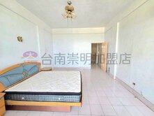 大房間~近嘉藥商圈方正傳統車庫透天