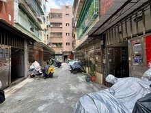 【中正國小/鳳山工協市場】陽台進出公寓三房