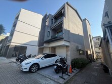 安平路8米大面寬電梯店住