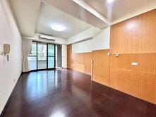 輕鬆入住美術館輕軌樹梢陽台進出雙衛開窗大3房