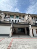 LM特定區．輕屋齡雙車庫透天