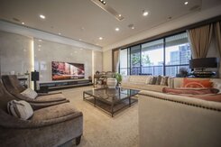 坐擁美術館三景｜鼎宇美術愛河雙平車美學名邸