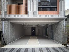 烏日德金天堡｜側院花園邊間電梯別墅
