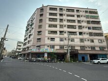 新化次頂樓陽台進出美3房