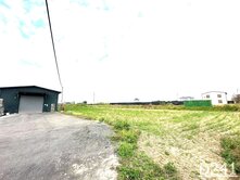 新市區鄰路有水有電行情內2.8分農地