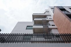 ⭐仁美國小學區⭐全新完工⭐電梯別墅⭐